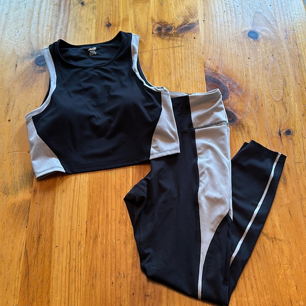 Avia Matching Set